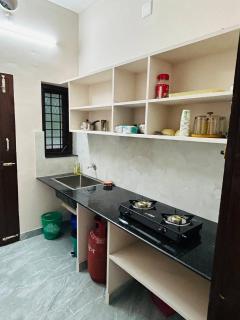Cosy Stays, 2 Adjacent Apartments in Irinjalakuda - 3