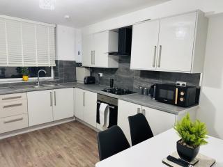 Modern 1BR Home in Clayton-le-moors - 9