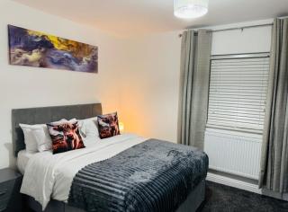 Modern 1BR Home in Clayton-le-moors - 0