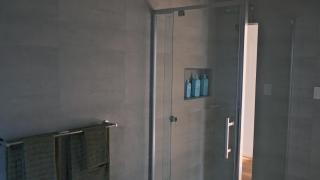 11Eardley - 2bedroom house - Free parking - 3 minutes from CBD - 8