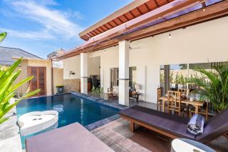 RK3, 2 beds villa 15 min walk to Double Six Beach - 3