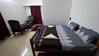 Sky's Surf Hostel - 8