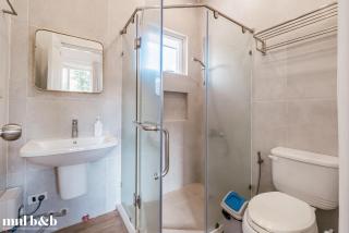 Cedar Home Tagaytay Poolside Stay Taal View - 8