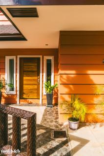 Cedar Home Tagaytay Poolside Stay Taal View - 1