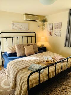 Airport Cottage House - 2