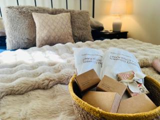 Airport Cottage House - 1