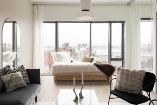 Scandinavian Minimalist Seaside Flat on Top Metro with downtown view - 9
