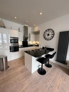 Porthminster View Luxury Sea Views Balcony, Parking, Pool, Spa & Gym - 5