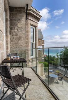 Porthminster View Luxury Sea Views Balcony, Parking, Pool, Spa & Gym - 6