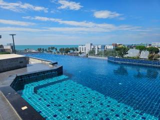 The patio บางแสน - 1