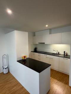 Quiet Central Basel Apartment Modern and Bright - 3