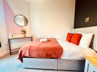 3 bedroom High Ceiling Flat with Seaview - 7