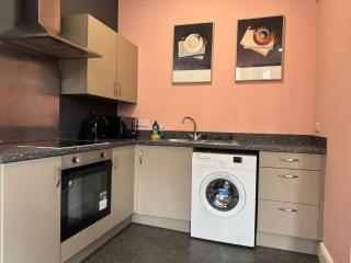 3 bedroom High Ceiling Flat with Seaview - 2