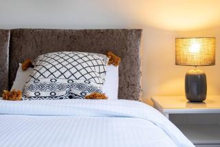 4 Bedroom Townhouse In Stirling - 8