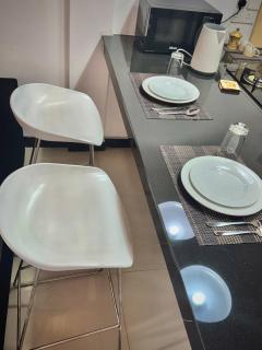 Apartment W Kitchen 5 Mins Beach 20 Mins Airport - 5