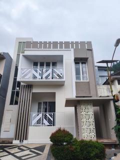 Villa Gamelas Kusuma Pinus Batu - 0