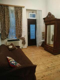 Бабушкин уют в Тбилиси - 0