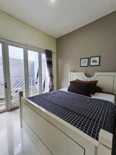 Villa Gamelas Kusuma Pinus Batu - 1