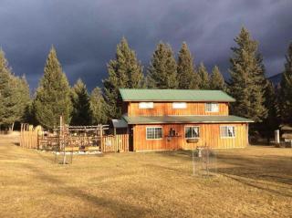 Spacious Rustic Cabin in the Mountains near Eureka, Montana - 6