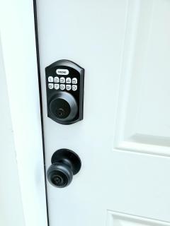 Cozy 2BR in Newark for Families, Work & Long Stays - 1