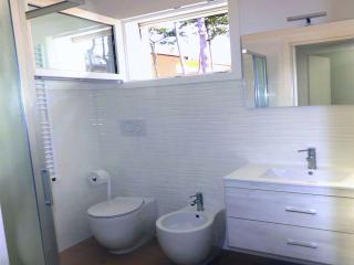 Brand new villa with private fenced garden - 5