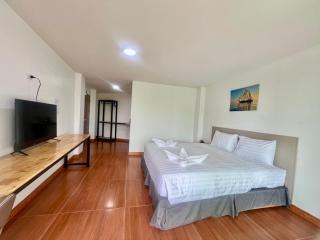 Lucky 9 Airport Hotel Phuket - 6