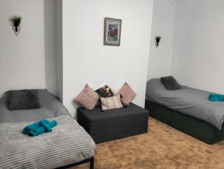 Canalside View House - Modern 11 Bed Retreat in the Yorkshire Dales - 3