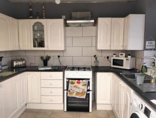 Canalside View House - Modern 11 Bed Retreat in the Yorkshire Dales - 5