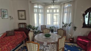 Big & Bright City Center Apartment - 8