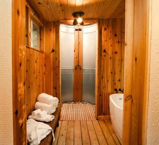 Luxury Yurt Rental near Austin for Glamping in Texas - 8