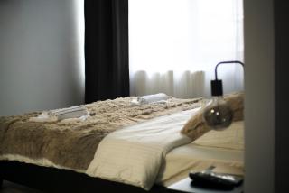 Velaris Downtown Retreat - 5