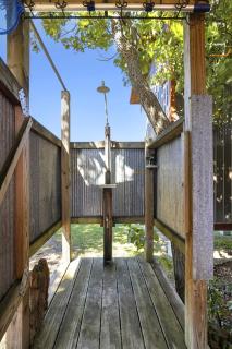 Family-Friendly Cabin with Hot Tub in the Ozark Mountains and nearby Beaver Lake, Eureka Springs - 8