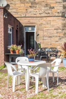 2BR Hotel-Style Near Beach, Free Parking, Sleeps 4 - 3