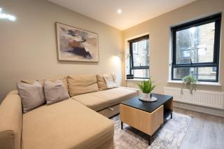 Stylish 2BR Retreat - Sleeps 6 - Central Chatham - 0
