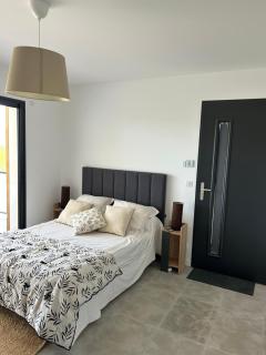 Au Pied du Pic Saint Loup - 2