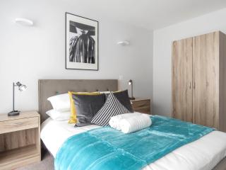 Tudors eSuites - 2 Bedroom Apartment - 37J - 0