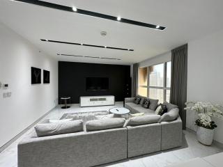 JBR Panoramic 2 BR High Floor Full Apartment - 2