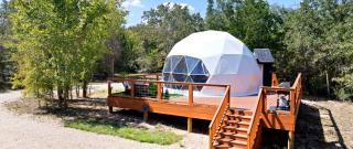Beautiful Lofted Dome with Cozy Deck and Charming Design in Elgin, Texas - 8