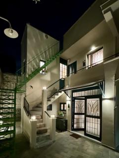 AVLI Central Athens Hideaway Walk to All Attractions - 1