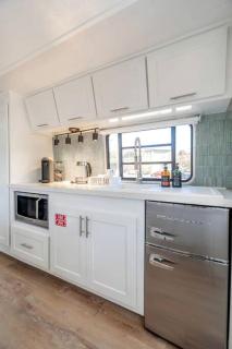 Downtown Prescott AZ Airstream Stay Near Whiskey Row with Outdoor Amenities - 8