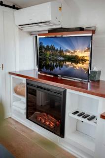 Downtown Prescott AZ Airstream Stay Near Whiskey Row with Outdoor Amenities - 7