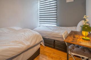 Fully Furnished Family House in Holborn - 6