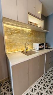 Jessie apartment free pool - rivergate - 2