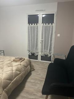 Petit studio attenant à la maison - 3