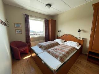 Central Apartment With 3 Bedrooms And Balcony - 4