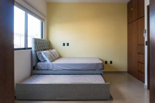 Cozy apartment just two blocks from the beach - 3