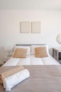 The London City ViewPoint Modern 2-Bed Stay In East London - 1