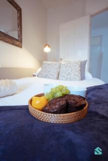 Beautiful 3 Bed in Gateshead - Free Parking & Sleeps 9 - 5