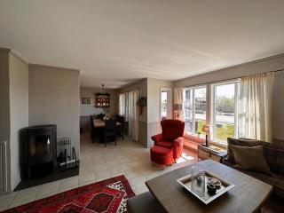 Cozy 3 Bedroom, Terrace, Pets Welcome - 8