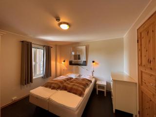 Enjoy Comfort Wi-Fi, Sauna & More! - 4